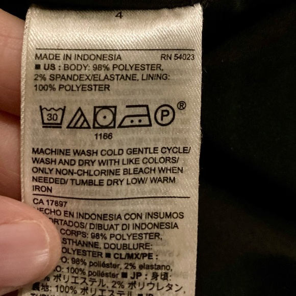 Old Navy Green and Black Plaid Mini Skirt Size 4 | Preppy Flannel Holiday Y2K - Picture 6 of 10